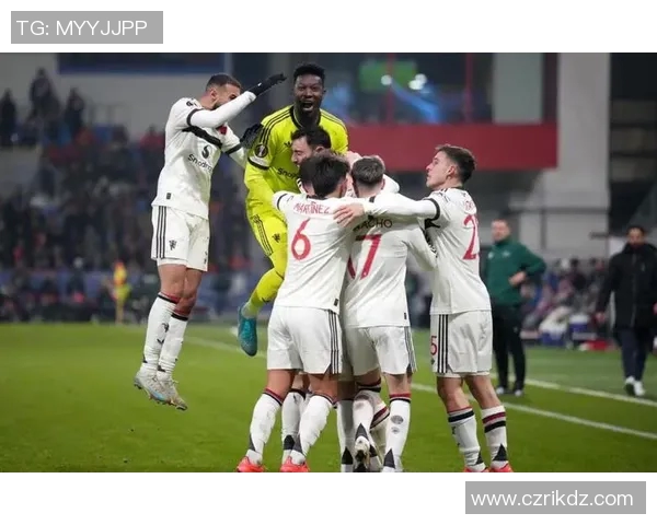 冲突升级!欧联与教练发生激烈争执