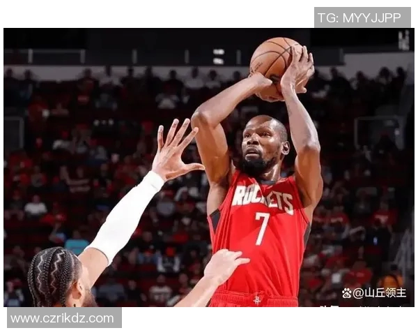 杜兰特与教练激烈争执现场曝光 冲突升级引发队内紧张气氛